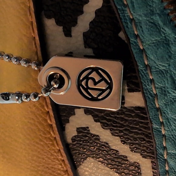 Relic Faux Leather Satchel and Wallet with Elephant/Floral Design. - Picture 5 of 16